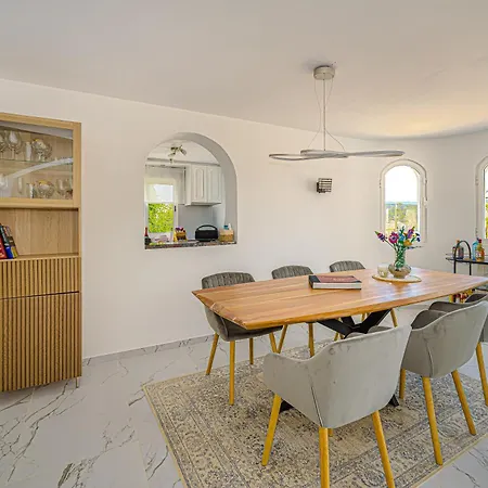 Rasolera Villa Foyes Blanques